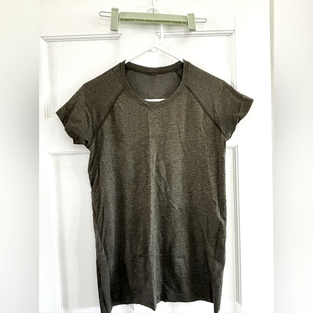 swiftly tech lulu tee